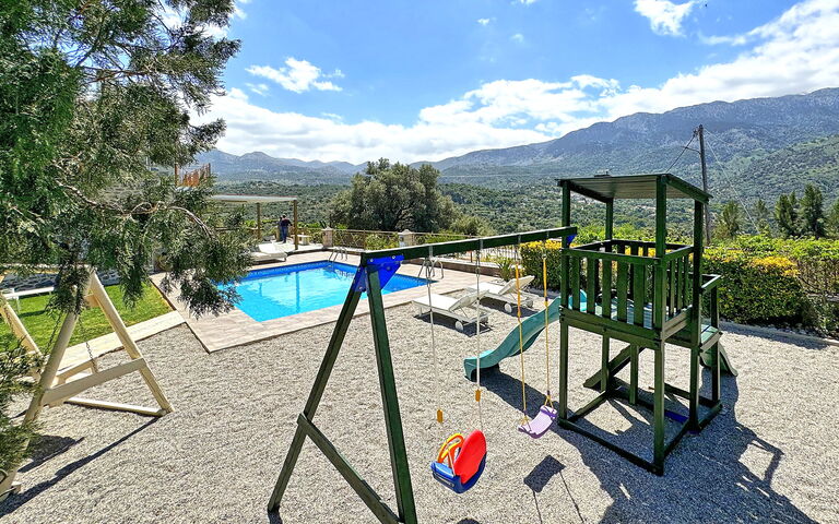 Villa Gianna: Have, pool, Sommer, Udendørs, Visninger