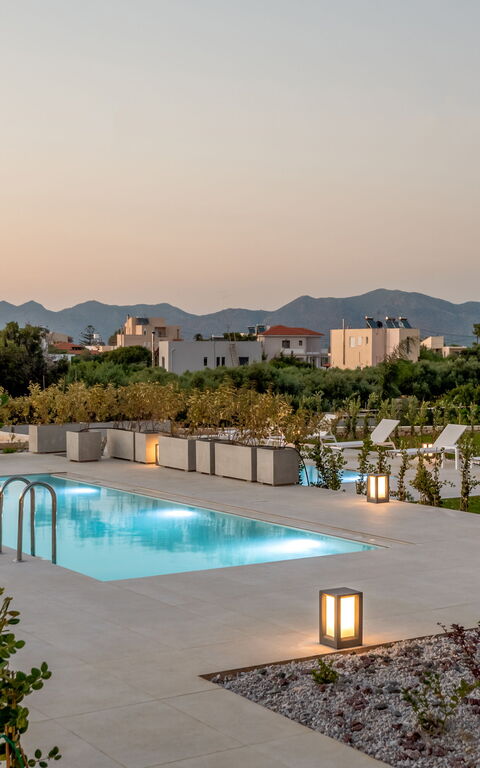 Aelia: pool, Udendørs, Udvendige