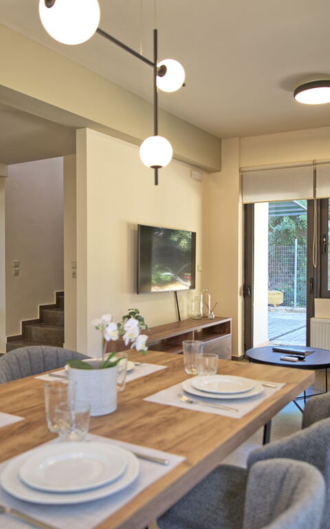 Dioni: Frokostlokale, Stue