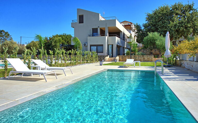 Dioni: pool, Udendørs, Udvendige