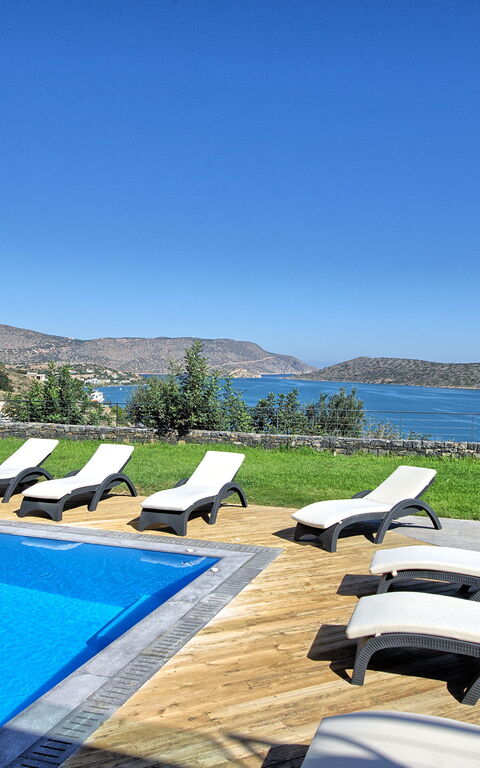 Villa Marina: Have, pool, Udendørs