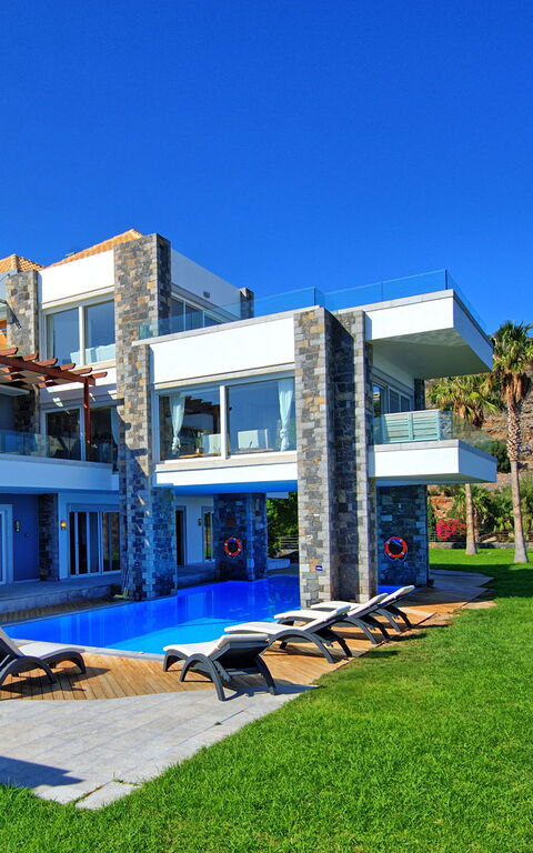 Villa Marina: Have, pool, Udendørs