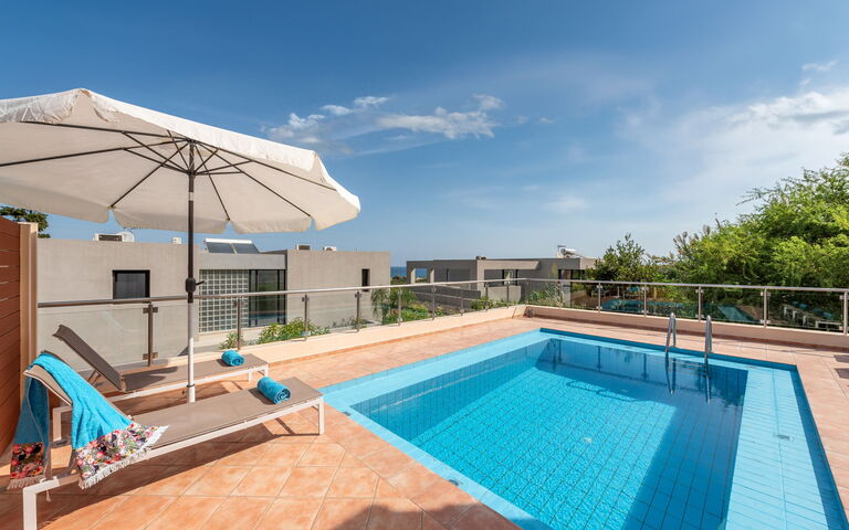 Villa Flora: pool, Udendørs, Udvendige, Visninger