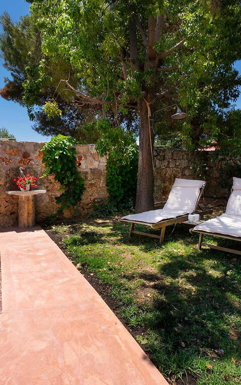 Villa Giani: Have, Udendørs