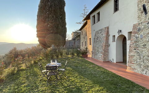 Feriebolig Pesa: Have, Udvendige