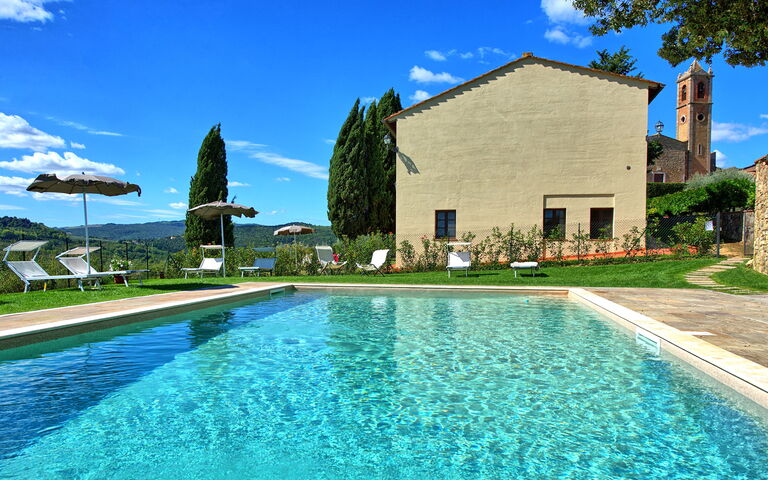 Montauto: Have, pool, Udvendige