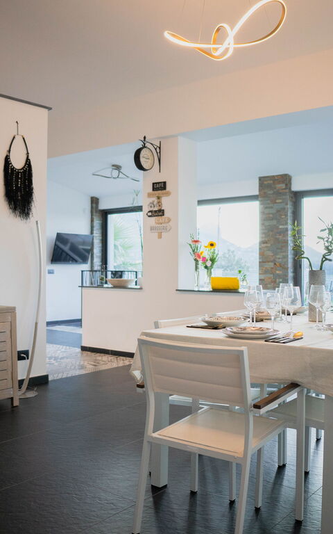 Villa Vincenzo: Altan / terrasse / gårdhave, Frokostlokale