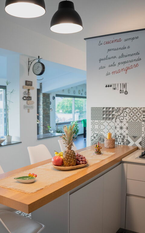 Villa Vincenzo: Altan / terrasse / gårdhave, Køkken