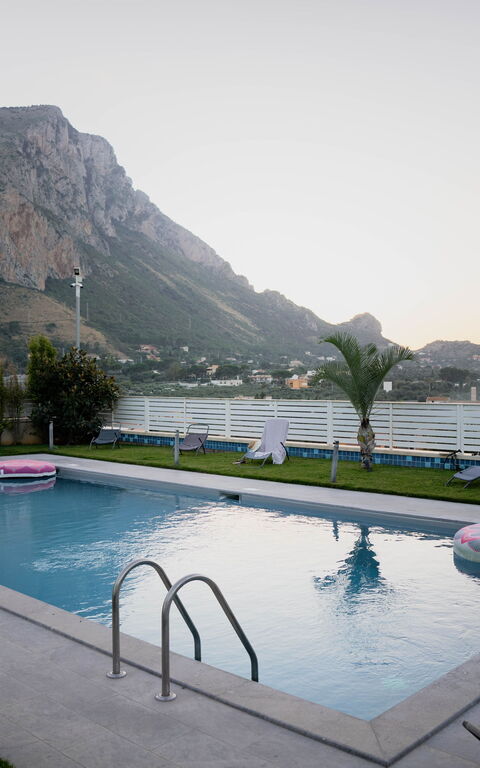 Villa Vincenzo: Have, pool, Visninger