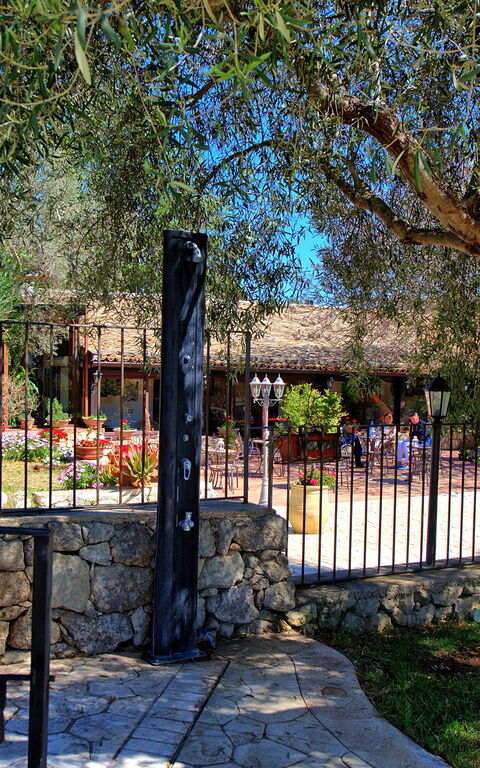 Villa Maddalena: Udendørs, Udvendige