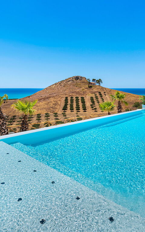 Villa Domizia: pool, Sommer, Visninger