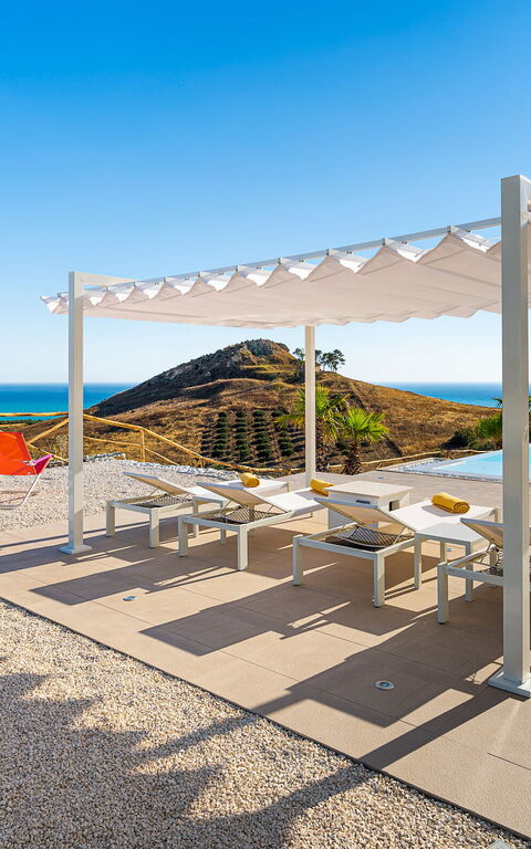 Villa Domizia: Have, pool, Visninger