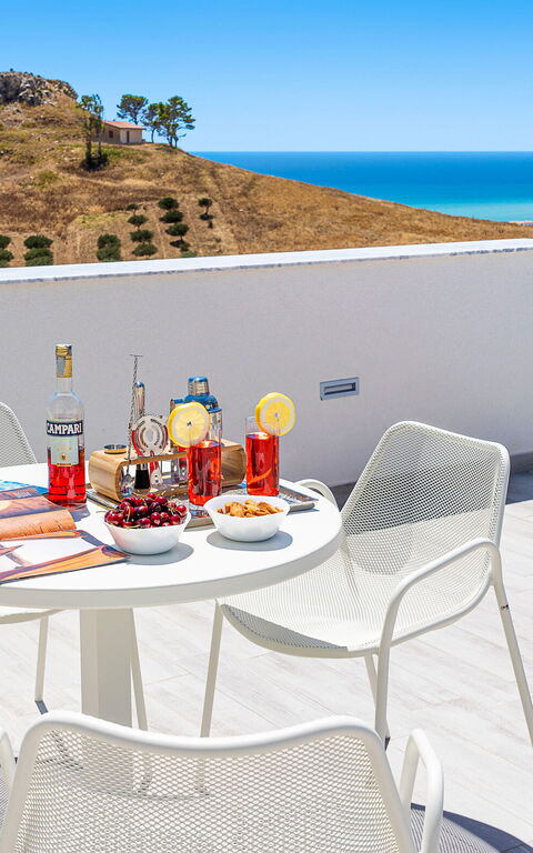 Villa Domizia: Altan / terrasse / gårdhave, Visninger