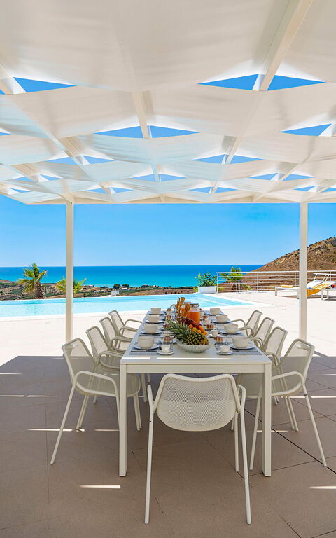 Villa Domizia: Altan / terrasse / gårdhave, Visninger