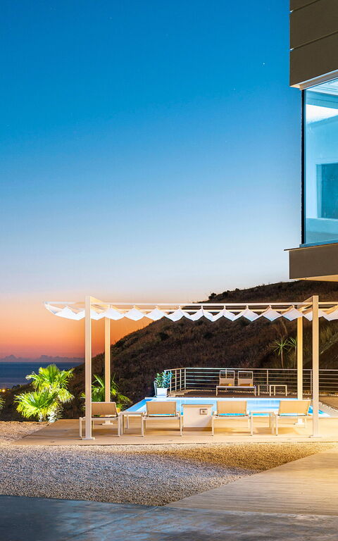 Villa Domizia: pool, Udvendige