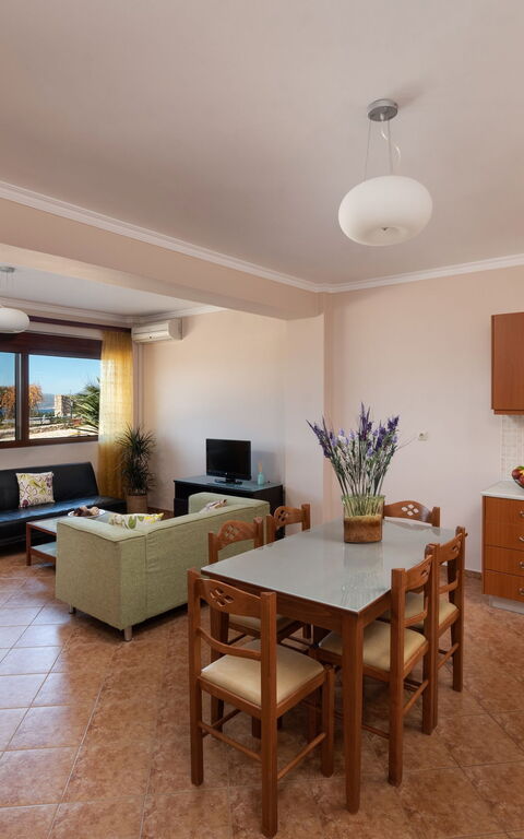 Villa Halepi: Køkken, Stue