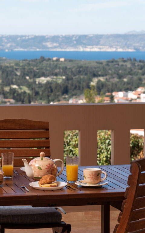 Villa Halepi: Altan / terrasse / gårdhave, Visninger