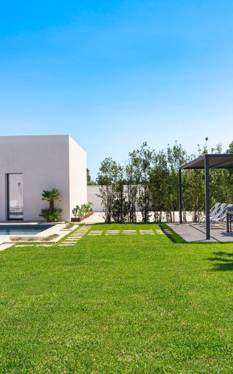 Villa Bonita: Have, Udvendige