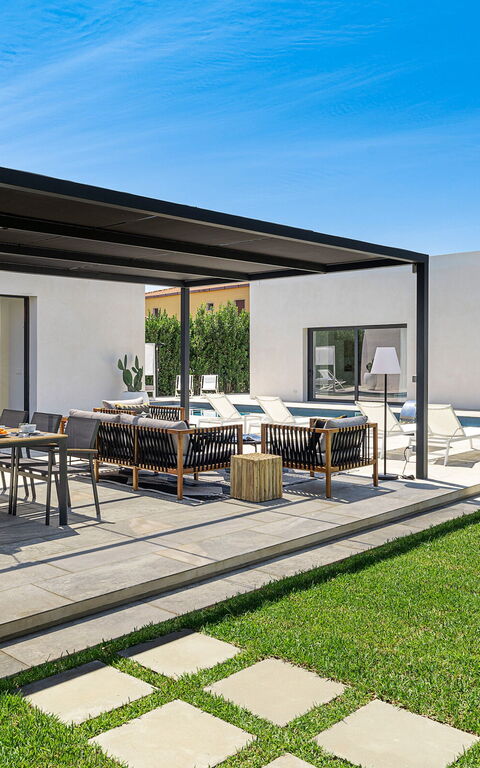 Villa Bonita: Have, Udvendige