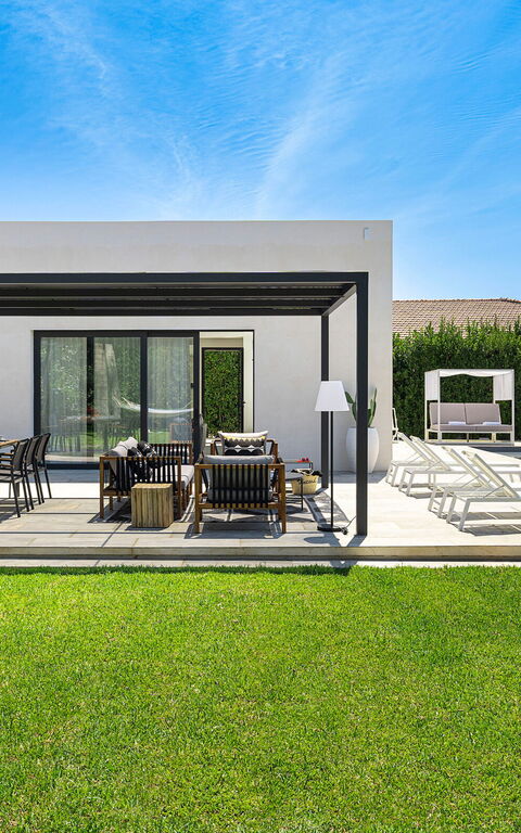 Villa Bonita: Have, Udvendige