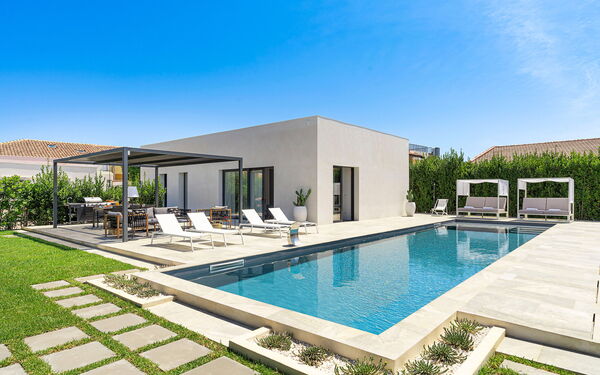 Villa Bonita: Have, pool, Udvendige