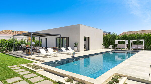 Villa Bonita: Have, pool, Udvendige