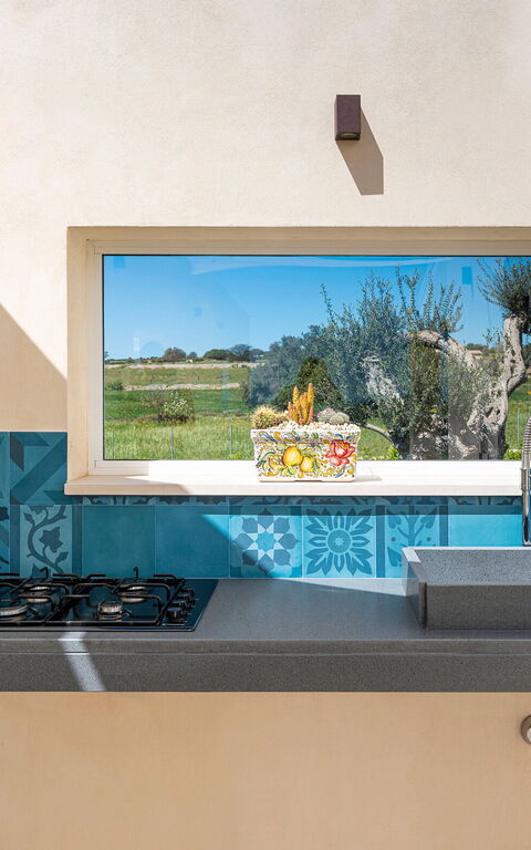 Villa Mora: Have, Udendørs, Visninger