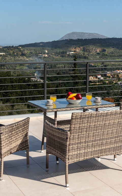 Villa Kallos: Udendørs, Udvendige, Visninger