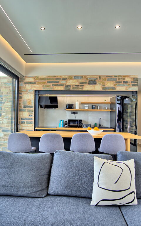 Villa Kallos: Frokostlokale, Køkken, Stue