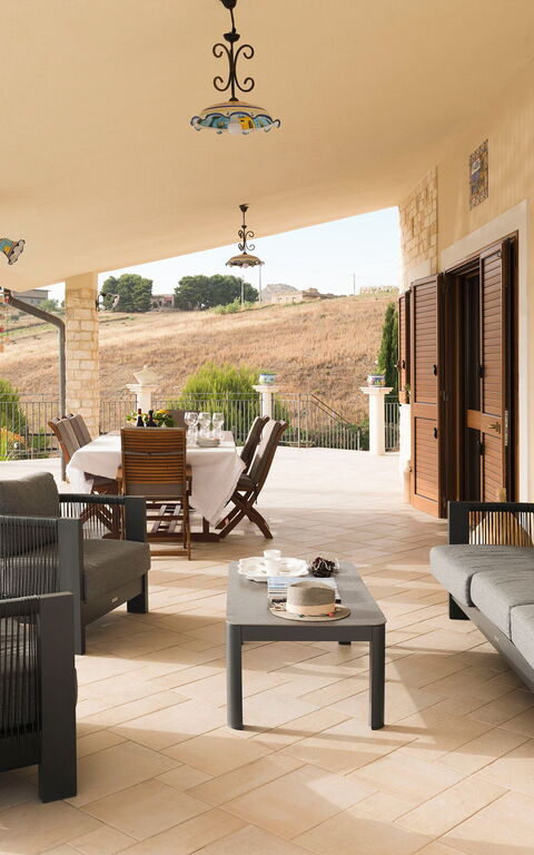 Villa Anthea: Udvendige, Visninger