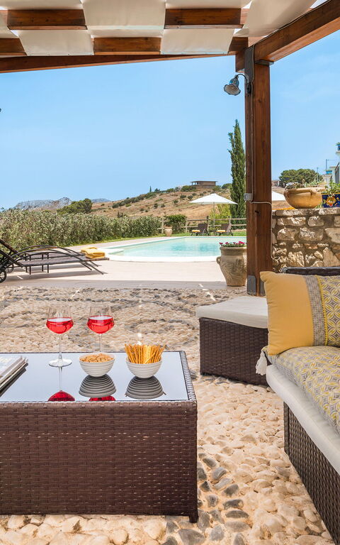 Villa Anthea: pool, Udvendige