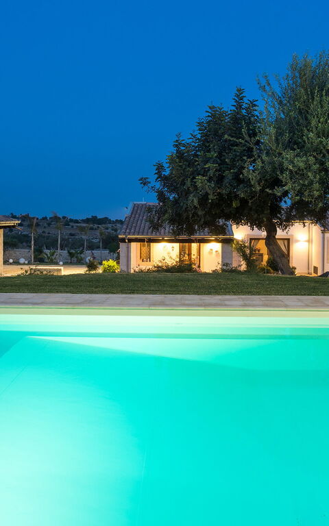 Corte Moscata: Have, pool, Udvendige