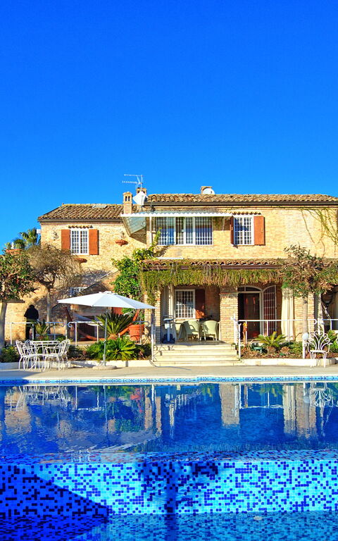 Villa Vittoria: pool, Udendørs