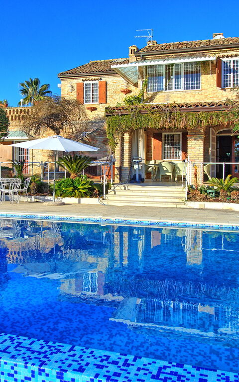 Villa Vittoria: pool