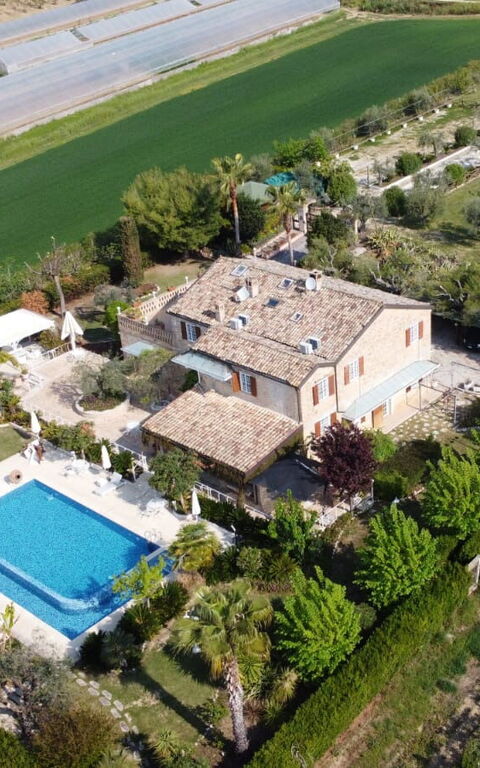 Villa Vittoria: Udendørs