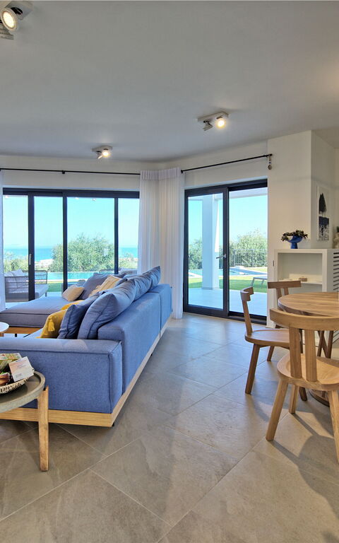 Villa Acropolitana: Køkken, Stue