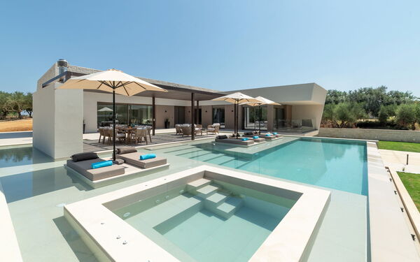 Villa El: boblebad, pool