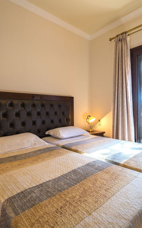 Iro Royal Villa: soveværelse