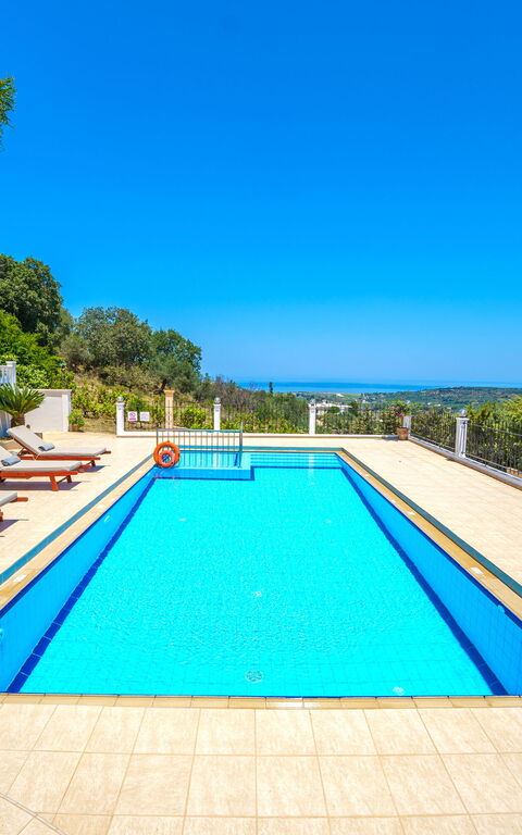 Iro Royal Villa: pool, Udendørs, Udvendige