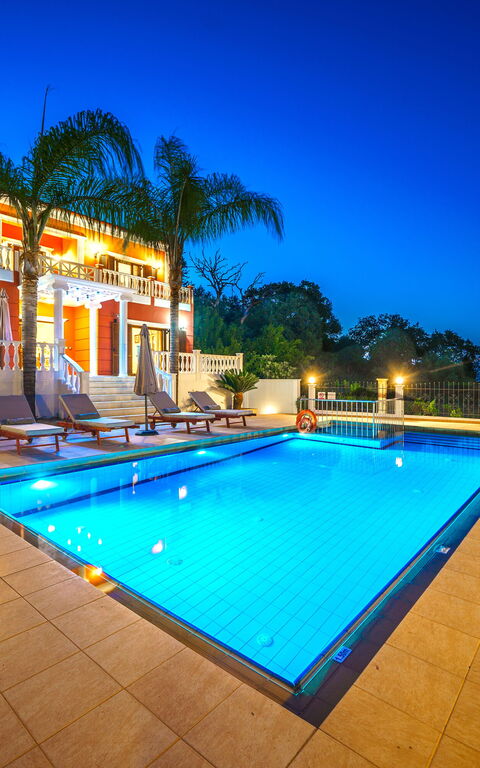 Iro Royal Villa: pool, Udendørs, Udvendige