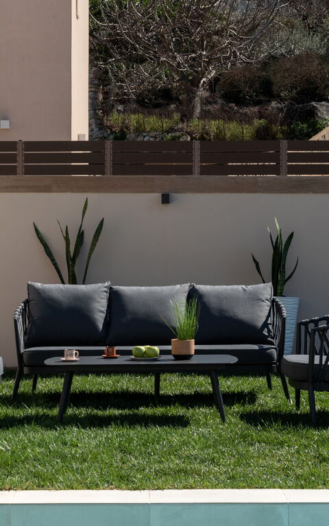 Villa Silentium Evilia: Have, Udendørs, Udvendige