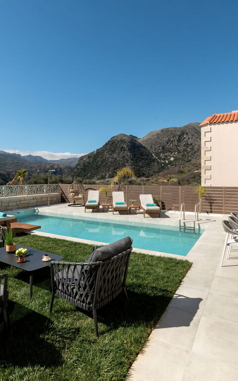 Villa Silentium Evilia: Have, pool, Udendørs, Udvendige