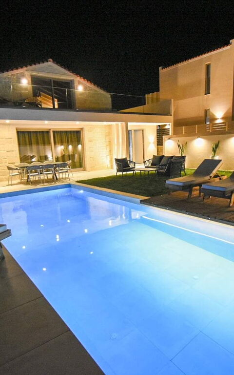 Villa Silentium Evilia: Have, pool, Udendørs, Udvendige