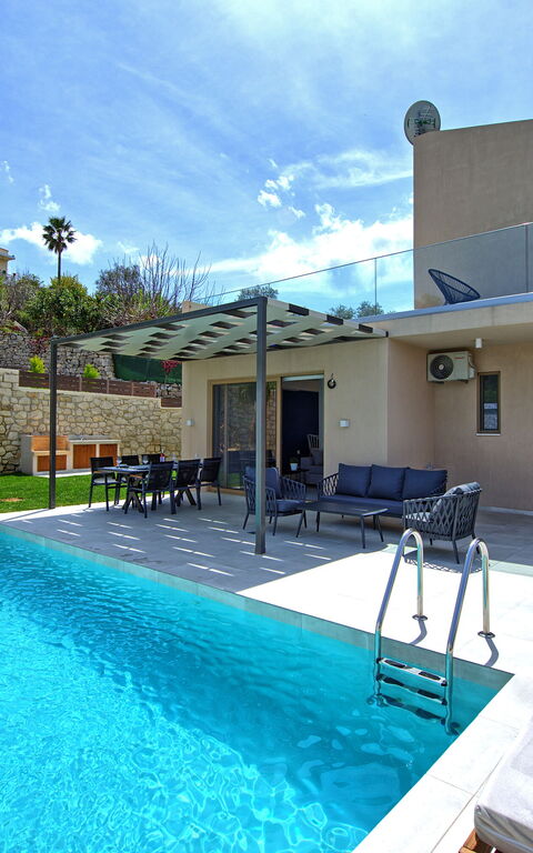 Villa Silentium Ionia: pool, Udendørs