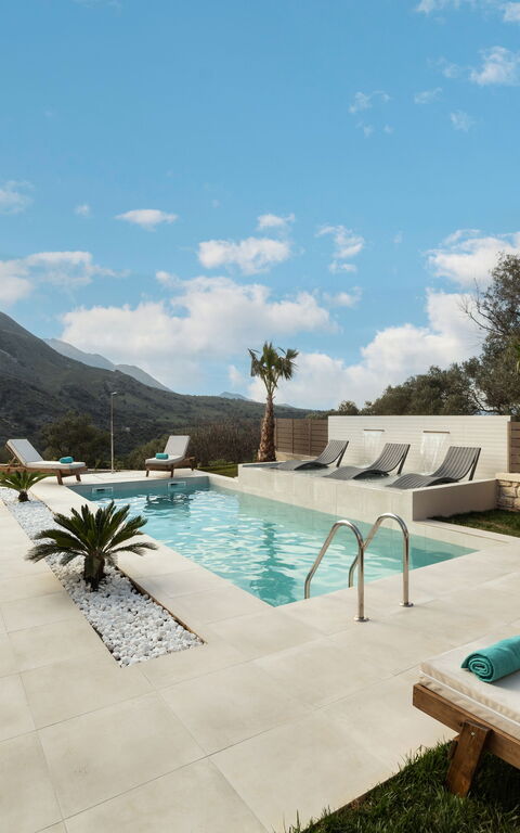 Villa Silentium Olia: pool, Udendørs, Udvendige