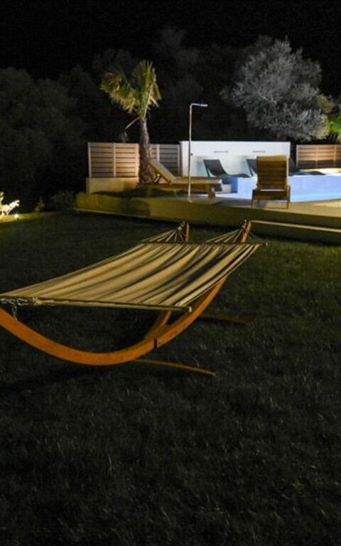 Villa Silentium Olia: Have, pool, Udvendige