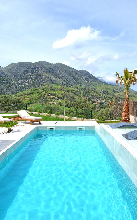 Villa Silentium Olia: Have, pool, Sommer, Udendørs