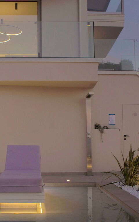 Seaview Lux: pool, Udendørs