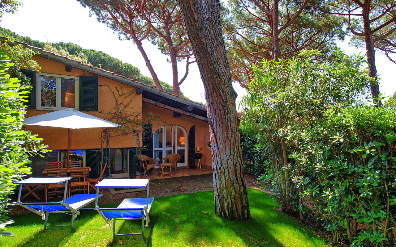 Le Dune: Udendørs, Udvendige