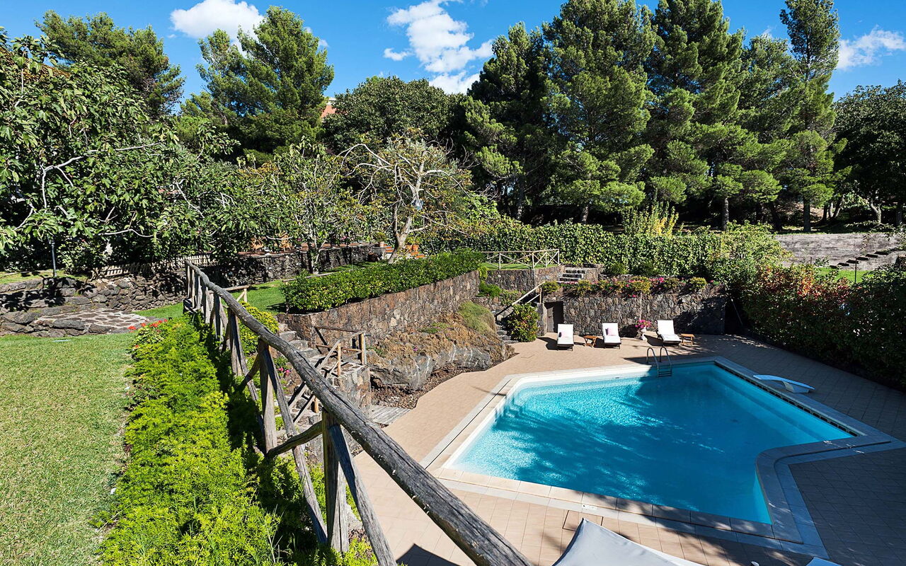 Villa Montefiore: Have, pool, Udendørs, Udvendige